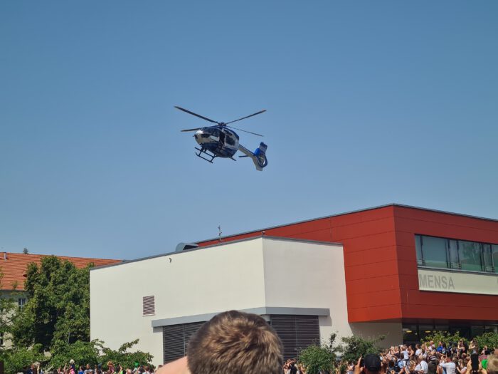 SEK Vorführung mit Helikopter